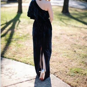 Adrienne Papell Navy velvet gown